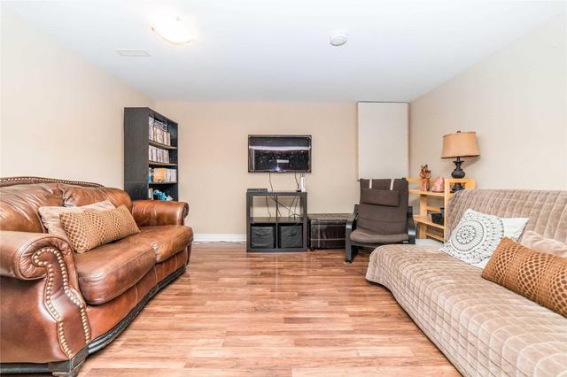 74 Slater Cres, House detached with 3 bedrooms, 2 bathrooms and 3 parking in Ajax ON | Image 9
