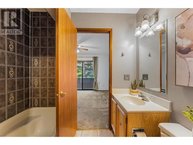 208 - 983 Bernard Avenue, Condo with 2 bedrooms, 2 bathrooms and 1 parking in Kelowna BC | Image 15