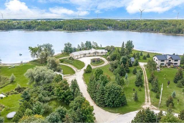 214 Brewster Lake Crt, House detached with 1 bedrooms, 3 bathrooms and 16 parking in Grey Highlands ON | Image 1