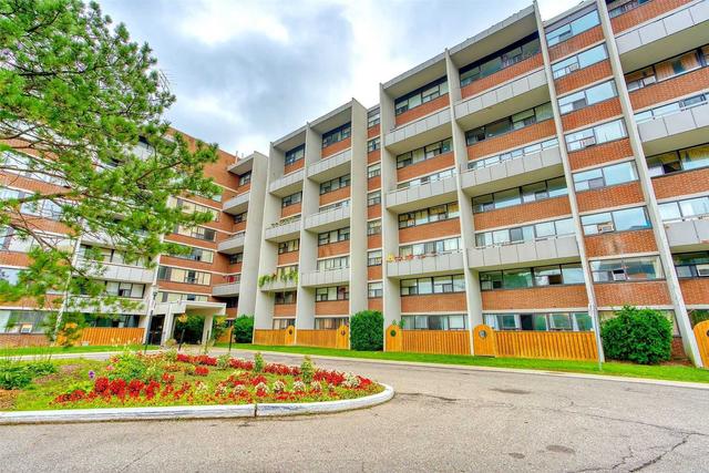 104 - 2121 Roche Crt, Condo with 3 bedrooms, 2 bathrooms and 1 parking in Mississauga ON | Image 23