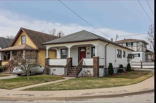 4401 Second Ave, House detached with 2 bedrooms, 2 bathrooms and 2 parking in Niagara Falls ON | Image 12