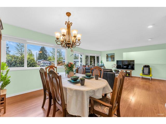 15077 93a Avenue, House detached with 4 bedrooms, 3 bathrooms and null parking in Surrey BC | Image 15