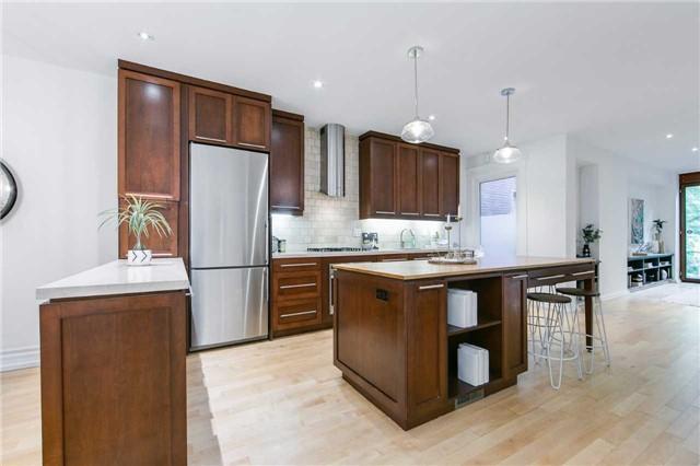 104 Wells St, House semidetached with 3 bedrooms, 2 bathrooms and null parking in Toronto ON | Image 6