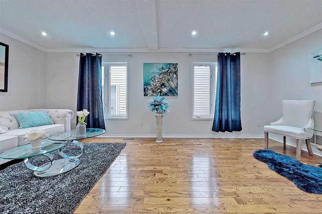 34 Holloway Rd, House attached with 4 bedrooms, 4 bathrooms and 4 parking in Markham ON | Image 33
