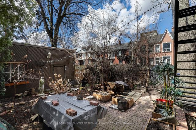 362 Gladstone Ave, House detached with 3 bedrooms, 3 bathrooms and 3 parking in Toronto ON | Image 11