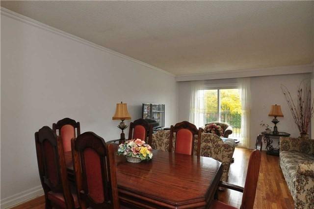 42 Roseville Dr, House semidetached with 3 bedrooms, 3 bathrooms and 2 parking in Brampton ON | Image 4
