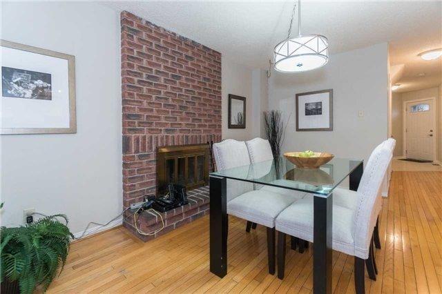 49 Halfmoon Sq, House detached with 4 bedrooms, 3 bathrooms and 2 parking in Toronto ON | Image 6
