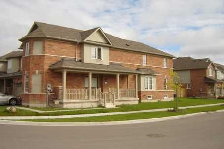 46 Beer Cres, House attached with 3 bedrooms, 2 bathrooms and 2 parking in Ajax ON | Image 2