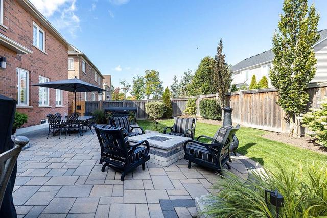 33 Northcastle Cres, House detached with 4 bedrooms, 4 bathrooms and 4 parking in Whitby ON | Image 27