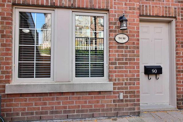Th 90 - 9 Windermere Ave, Townhouse with 1 bedrooms, 1 bathrooms and 1 parking in Toronto ON | Image 2