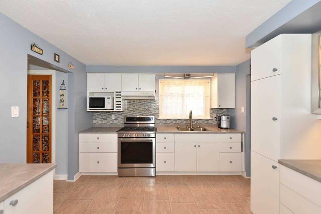 64 Harland Cres, House detached with 3 bedrooms, 1 bathrooms and 4 parking in Ajax ON | Image 7