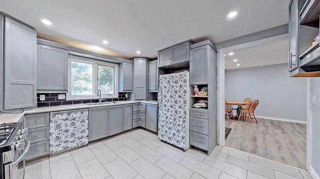 413 Goderich St, House detached with 4 bedrooms, 3 bathrooms and 3 parking in Saugeen Shores ON | Image 3