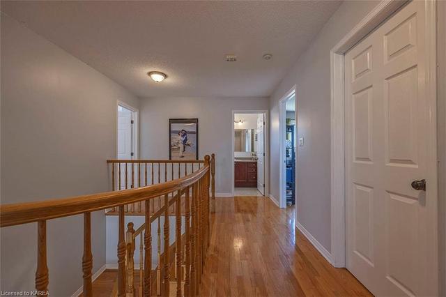 975 Bluffwood Avenue, House detached with 4 bedrooms, 2 bathrooms and 3 parking in Kingston ON | Image 20