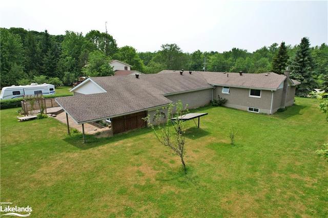 131 Country Lane Road, House detached with 4 bedrooms, 2 bathrooms and null parking in West Grey ON | Image 2