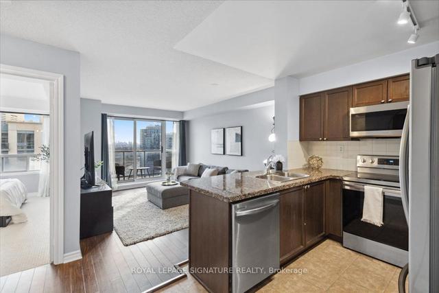 2106 - 5 Michael Power Pl, Condo with 1 bedrooms, 1 bathrooms and 1 parking in Toronto ON | Image 20