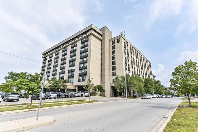 903 - 2737 Keele St, Condo with 2 bedrooms, 1 bathrooms and 1 parking in Toronto ON | Image 1