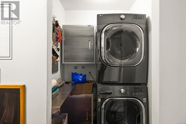 Upper Laundry | Image 19