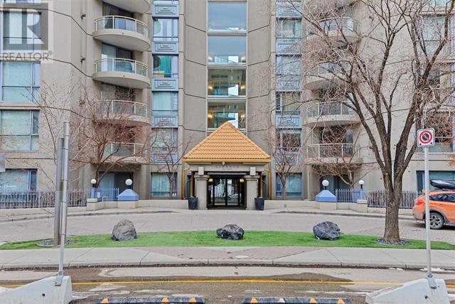 806, - 804 3 Avenue Sw, Condo with 2 bedrooms, 2 bathrooms and 1 parking in Calgary AB | Image 32