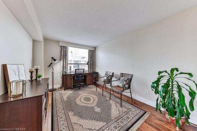 1104 - 39 Stavebank Road, House attached with 2 bedrooms, 1 bathrooms and 1 parking in Mississauga ON | Image 10
