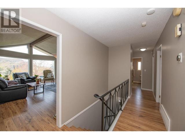 3934 - 15 Crescent, House detached with 4 bedrooms, 3 bathrooms and 4 parking in Vernon BC | Image 13