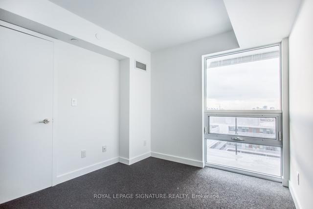 1002 - 160 Flemington Rd, Condo with 2 bedrooms, 2 bathrooms and 1 parking in Toronto ON | Image 4