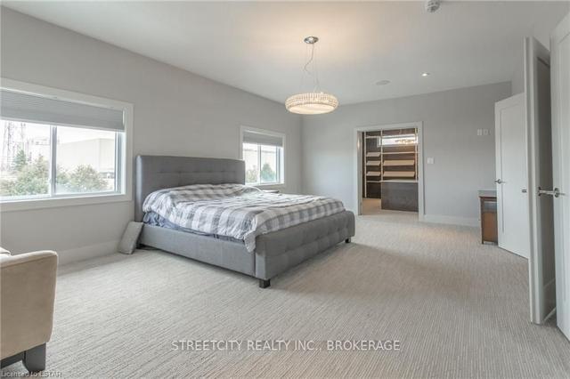 1221 Eagletrace Crt, House detached with 3 bedrooms, 3 bathrooms and 4 parking in London ON | Image 21