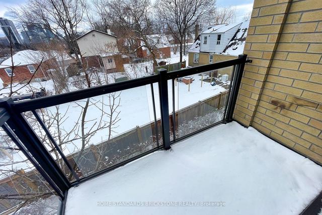 10 - 11 Eldora Ave, Townhouse with 2 bedrooms, 2 bathrooms and 1 parking in Toronto ON | Image 24