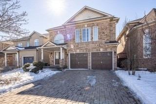 122 Queen Mary Dr, House detached with 4 bedrooms, 4 bathrooms and 4 parking in Brampton ON | Image 1
