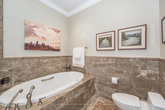 43 Galt St, House detached with 5 bedrooms, 3 bathrooms and 9 parking in Guelph ON | Image 20