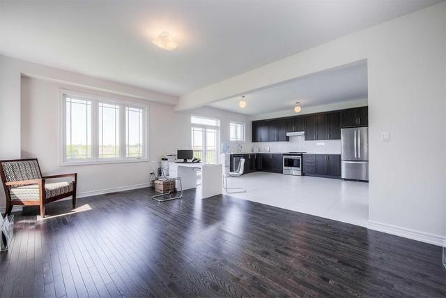 53 Roma Dr, House detached with 4 bedrooms, 4 bathrooms and 2 parking in Whitby ON | Image 6