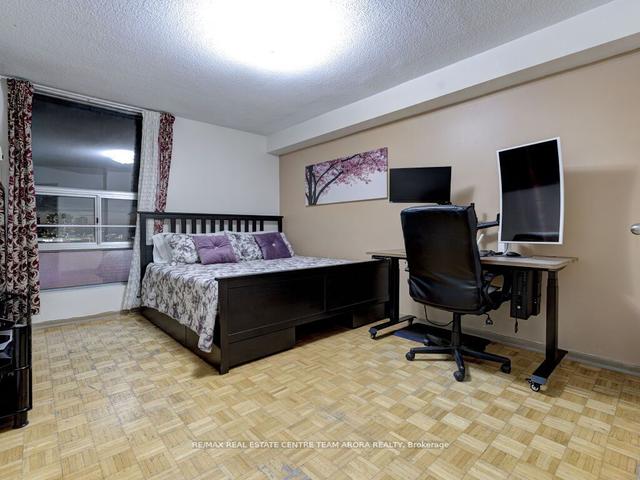 910 - 15 Kensington Rd, Condo with 2 bedrooms, 1 bathrooms and 1 parking in Brampton ON | Image 20