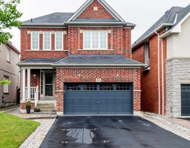 45 Snapdragon Sq, House detached with 3 bedrooms, 3 bathrooms and 3 parking in Brampton ON | Image 1