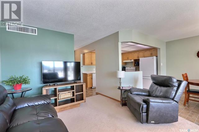 312 - 305 34th Street W, Condo with 2 bedrooms, 2 bathrooms and null parking in Prince Albert SK | Image 8