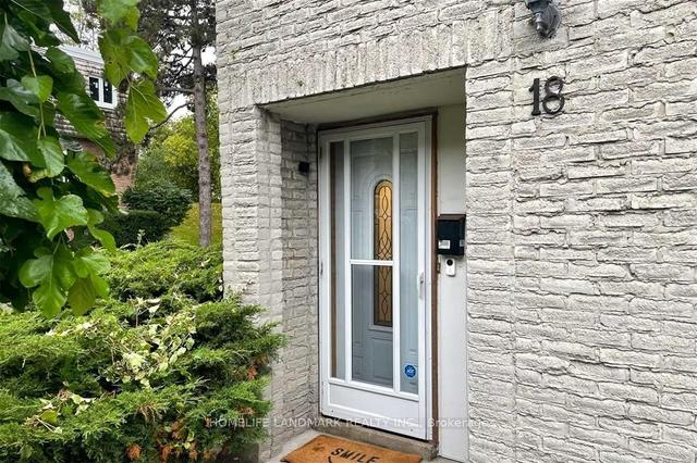 18 Wild Briarway, Townhouse with 3 bedrooms, 2 bathrooms and 2 parking in Toronto ON | Image 23