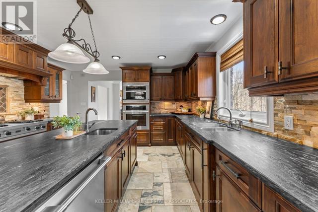 12669 Nassagaweya Esquesing Line, House detached with 3 bedrooms, 3 bathrooms and 17 parking in Halton Hills ON | Image 11