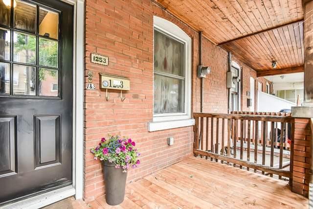 1253 Davenport Rd, House attached with 3 bedrooms, 2 bathrooms and null parking in Toronto ON | Image 1