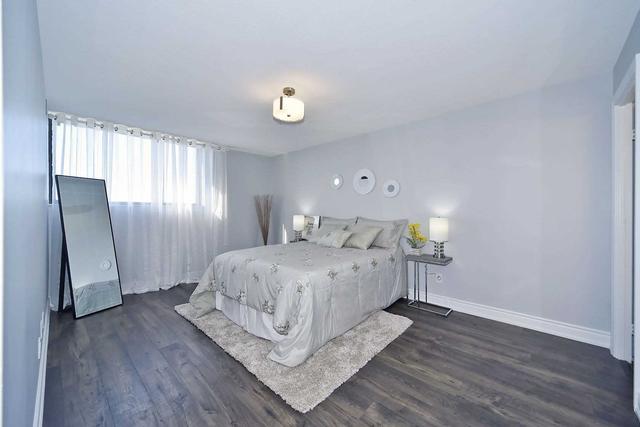 801 - 70 Baif Blvd, Condo with 2 bedrooms, 2 bathrooms and 2 parking in Richmond Hill ON | Image 7