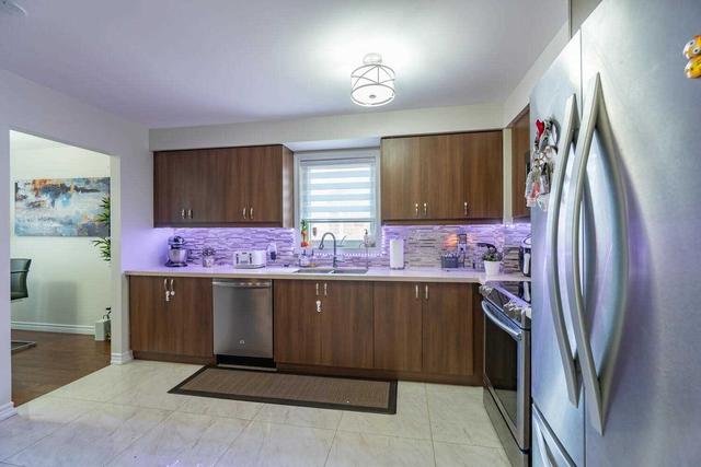 52 Nuttall St, House detached with 3 bedrooms, 3 bathrooms and 4 parking in Brampton ON | Image 10