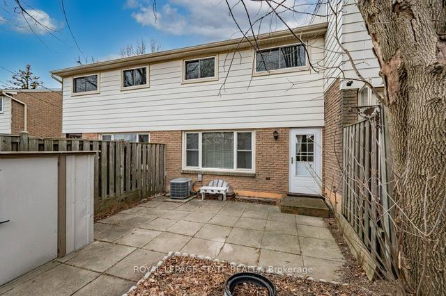 58 Tivoli Dr, Townhouse with 3 bedrooms, 2 bathrooms and 1 parking in Hamilton ON | Image 26