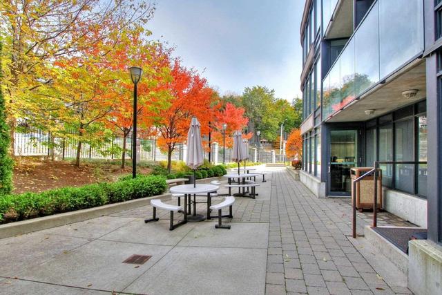 703 - 18 Valley Woods Rd, Condo with 2 bedrooms, 2 bathrooms and 1 parking in Toronto ON | Image 20