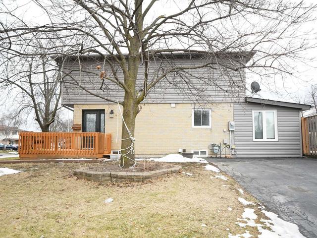 4 Gulliver Cres, House semidetached with 3 bedrooms, 2 bathrooms and 4 parking in Brampton ON | Image 34