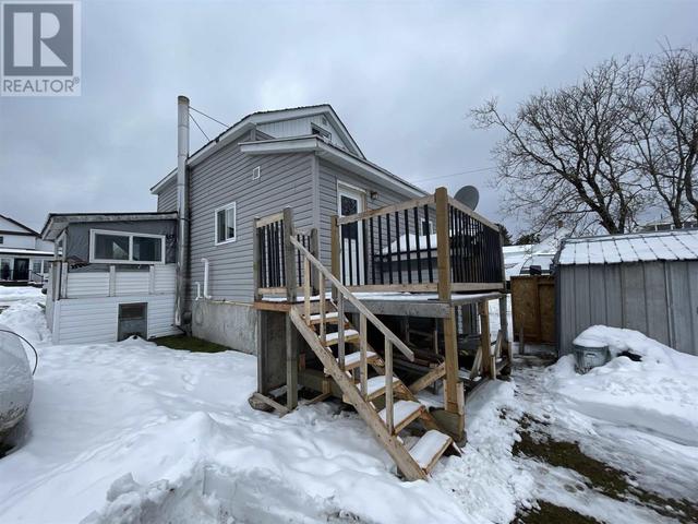 46 Queen St, House detached with 2 bedrooms, 1 bathrooms and null parking in Chapleau ON | Image 4