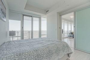 5001 - 1 Bloor St E, Condo with 2 bedrooms, 3 bathrooms and 1 parking in Toronto ON | Image 15