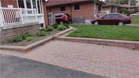 30 Wantanopa Cres, House detached with 3 bedrooms, 3 bathrooms and 5 parking in Toronto ON | Image 6
