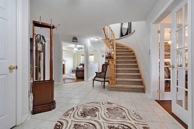 32 Lang Dr, House detached with 4 bedrooms, 4 bathrooms and 6 parking in Barrie ON | Image 37