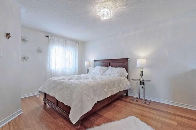 61 Silverdart Cres, House attached with 3 bedrooms, 4 bathrooms and 4 parking in Richmond Hill ON | Image 21