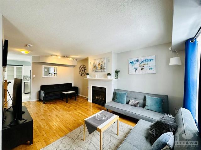 3 Bellflower Private, Townhouse with 3 bedrooms, 2 bathrooms and 2 parking in Ottawa ON | Image 6