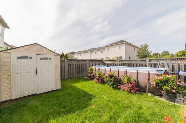 104 Robideau Pl, House attached with 3 bedrooms, 4 bathrooms and 3 parking in Whitby ON | Image 37