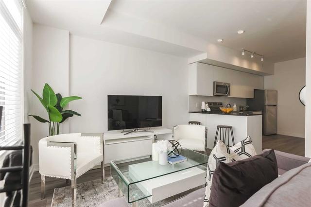 344 - 3066 Sixth Line, Townhouse with 2 bedrooms, 2 bathrooms and 1 parking in Oakville ON | Image 3