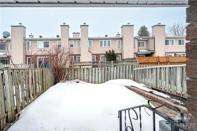 6 Streamwood Lane, Townhouse with 4 bedrooms, 3 bathrooms and 2 parking in Ottawa ON | Image 30